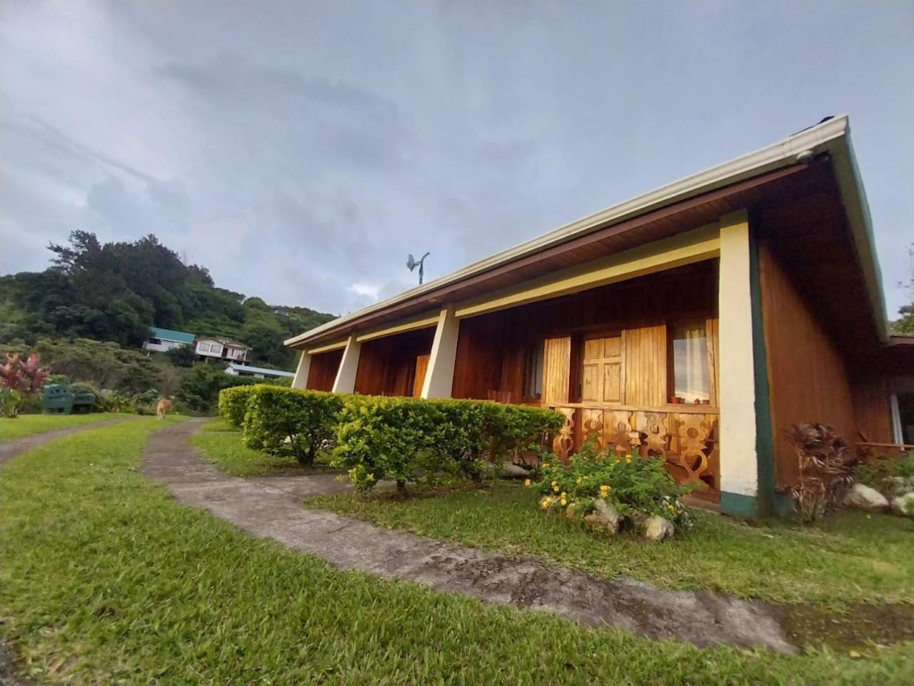 Belcruz Family Lodge Monteverde Exterior photo