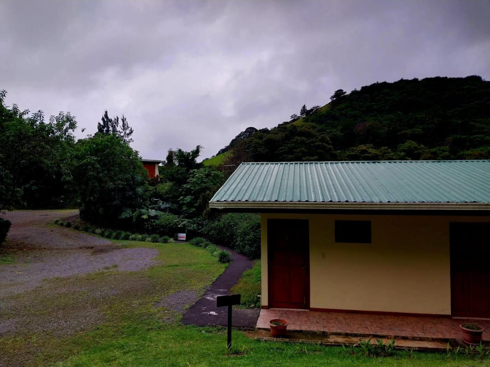 Belcruz Family Lodge Monteverde Exterior photo