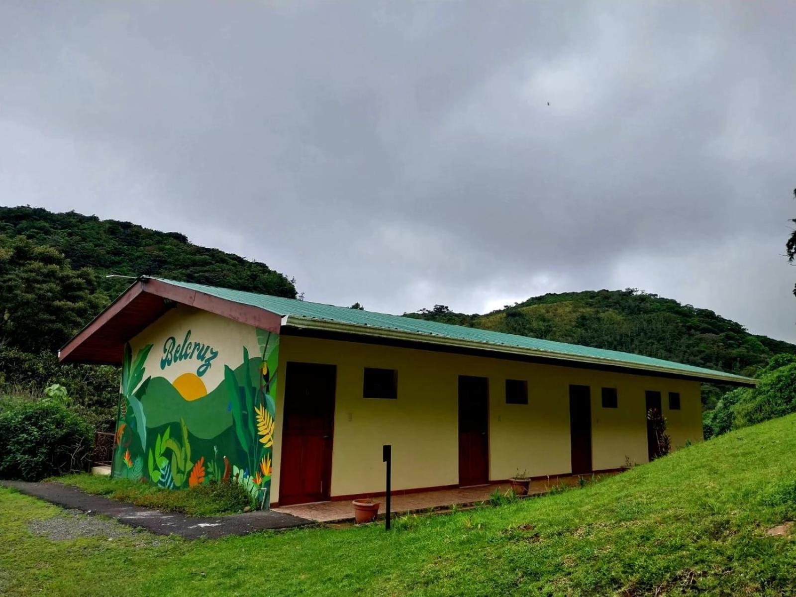 Belcruz Family Lodge Monteverde Exterior photo